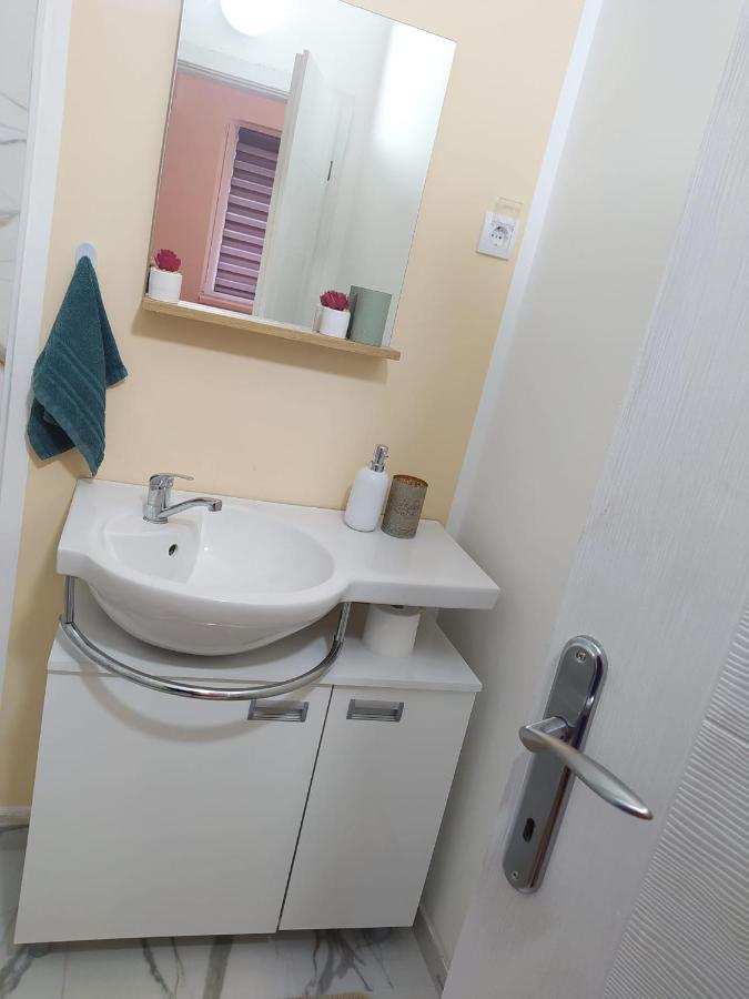 Zen Apartmani Zrenjanin Bagian luar foto