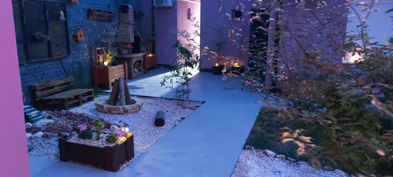 Zen Apartmani Zrenjanin Bagian luar foto